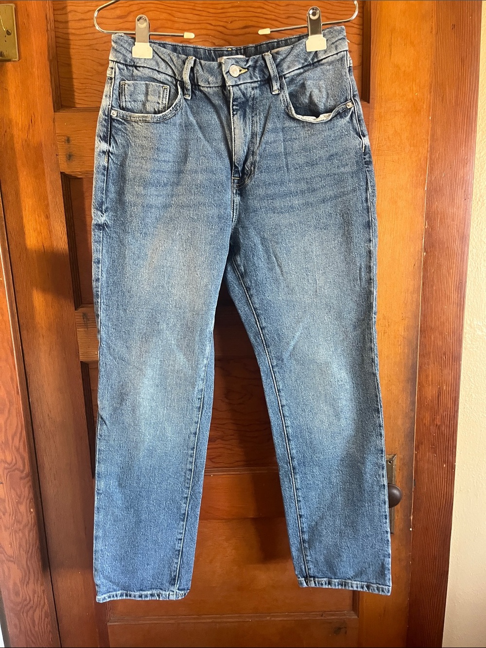 Forever 21 Women's Light Blue Straight Leg Jeans
